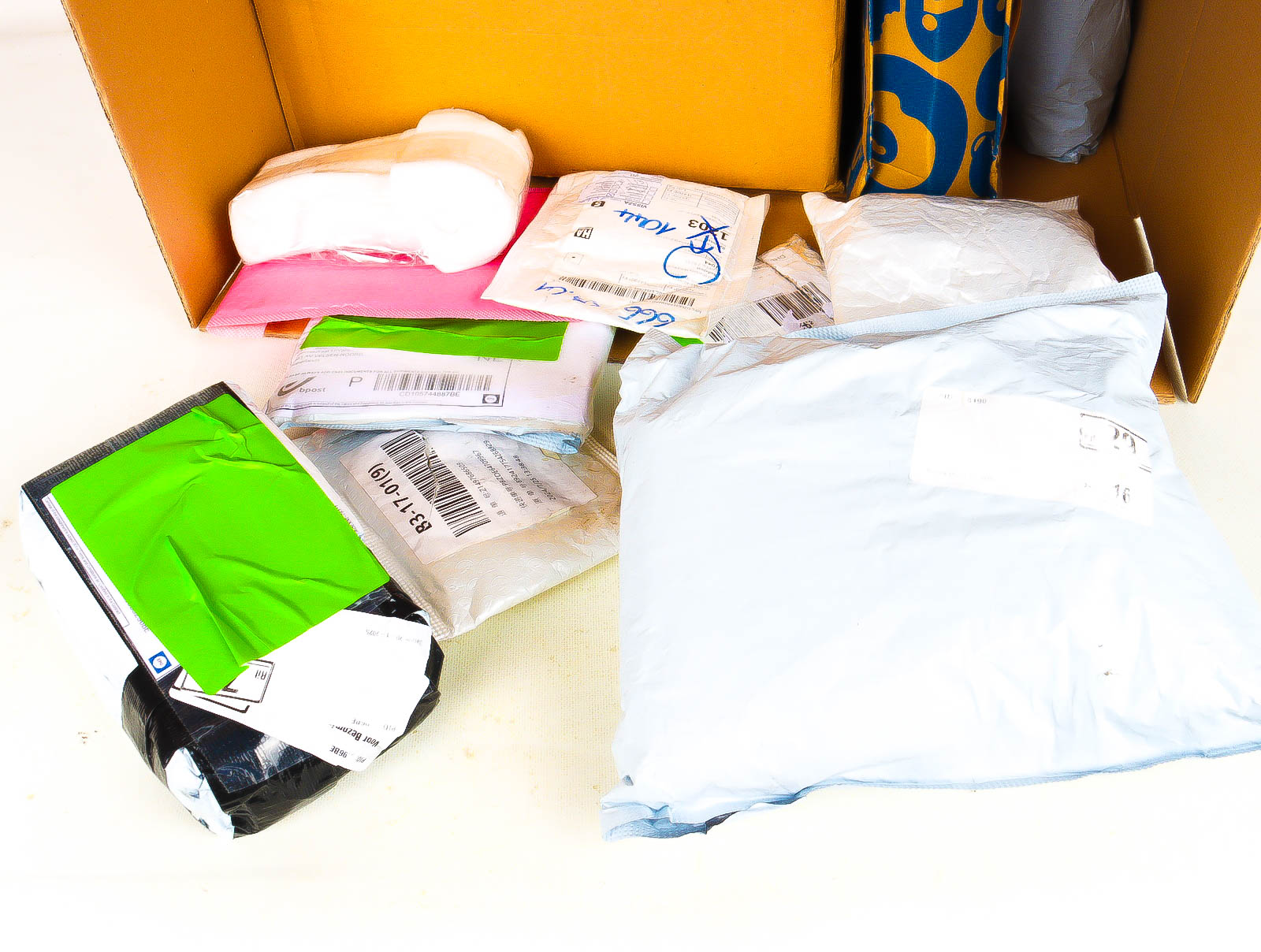 XL Doos met Verloren & Retour Postpakketten