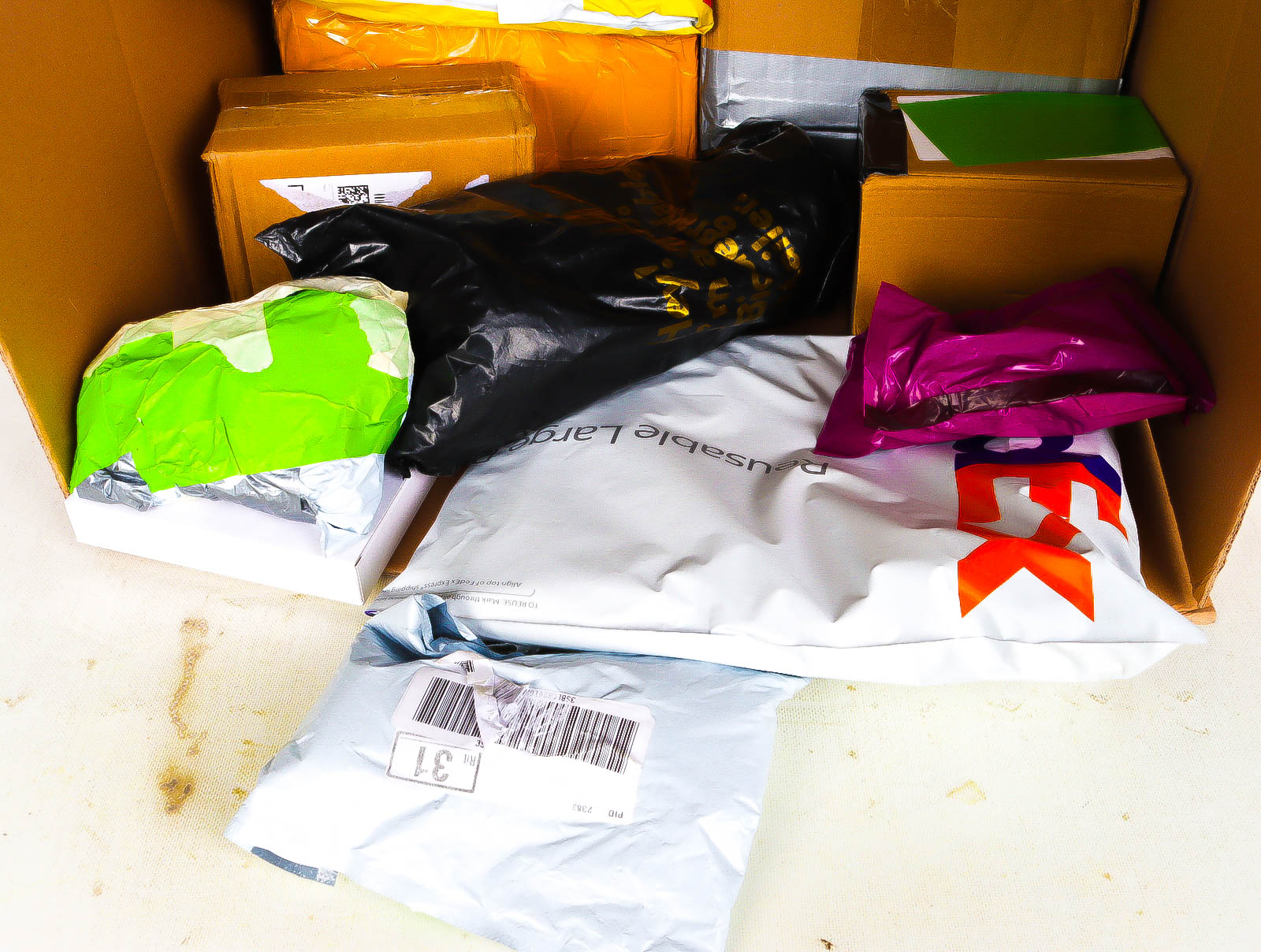 XL Doos met Verloren & Retour Postpakketten