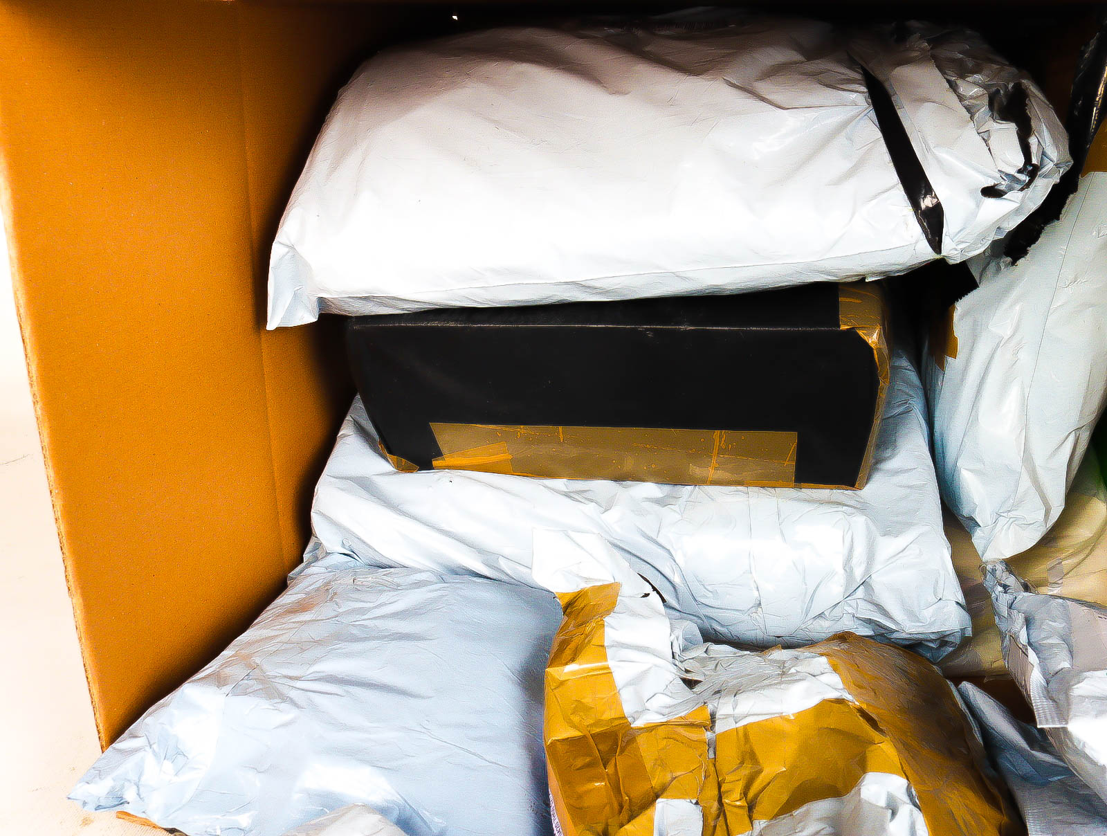 XL Doos met Verloren & Retour Postpakketten