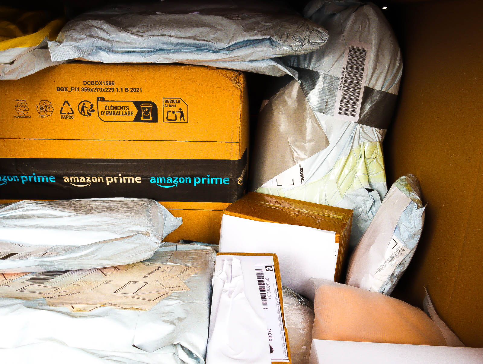 XL Doos met Verloren & Retour Postpakketten