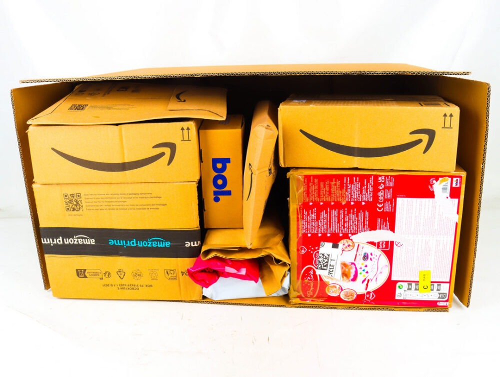 XXL Doos met Ongeopende Postpakketten