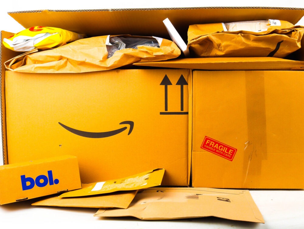 XXL Doos met Ongeopende Postpakketten