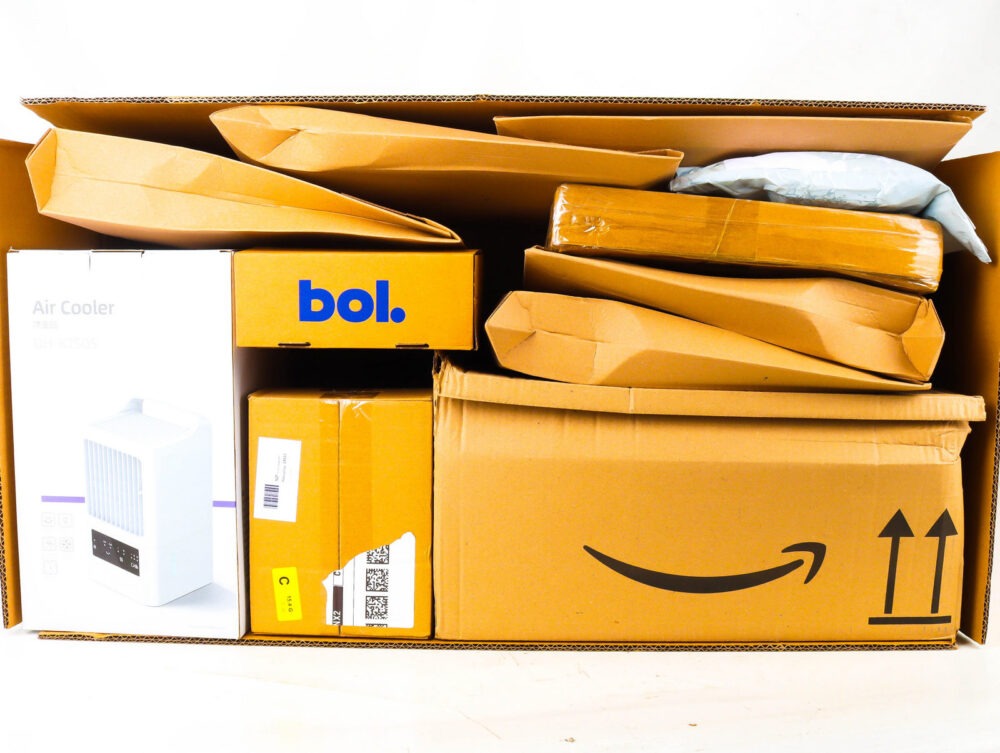 XXL Doos met Ongeopende Postpakketten