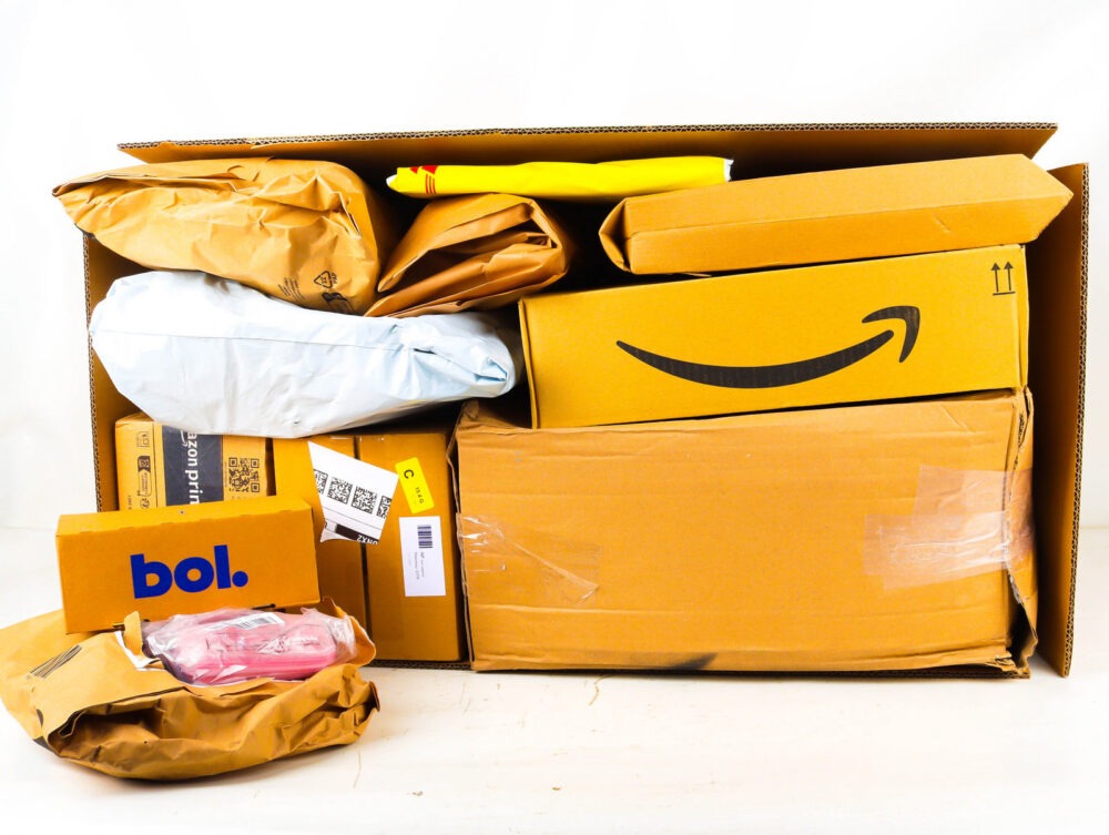 XXL Doos met Ongeopende Postpakketten