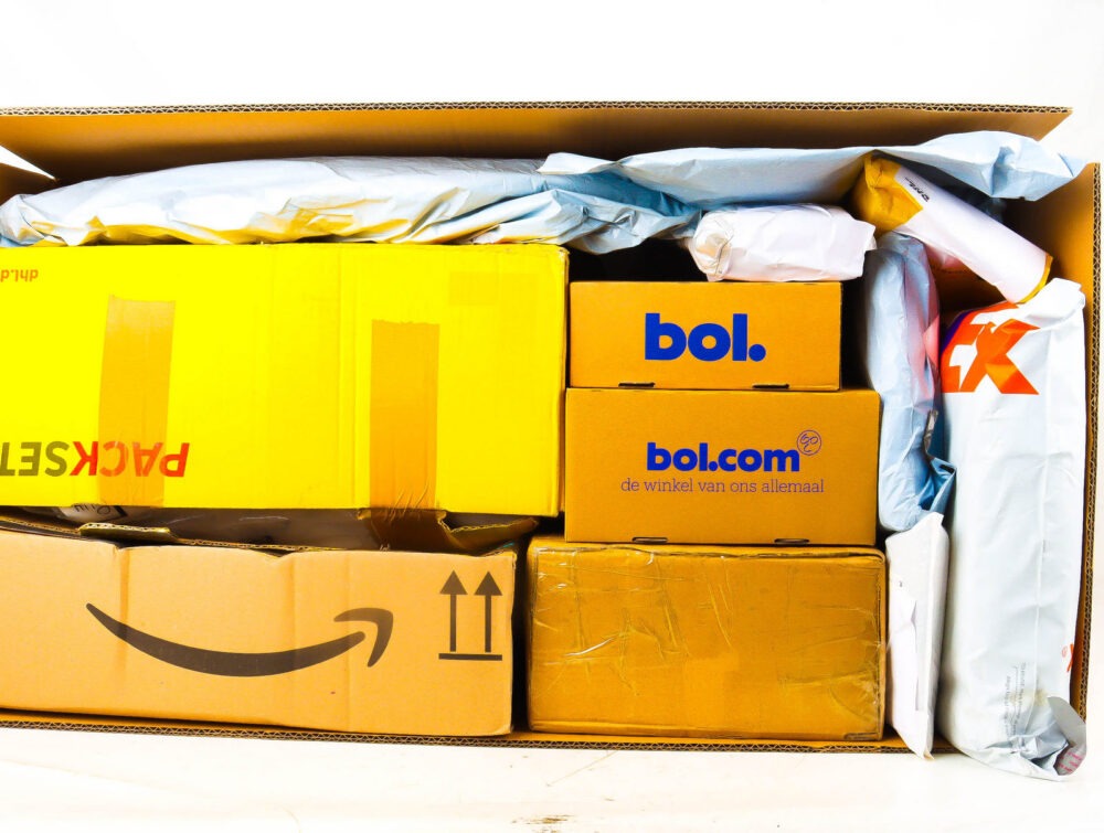XXL Doos met Ongeopende Postpakketten