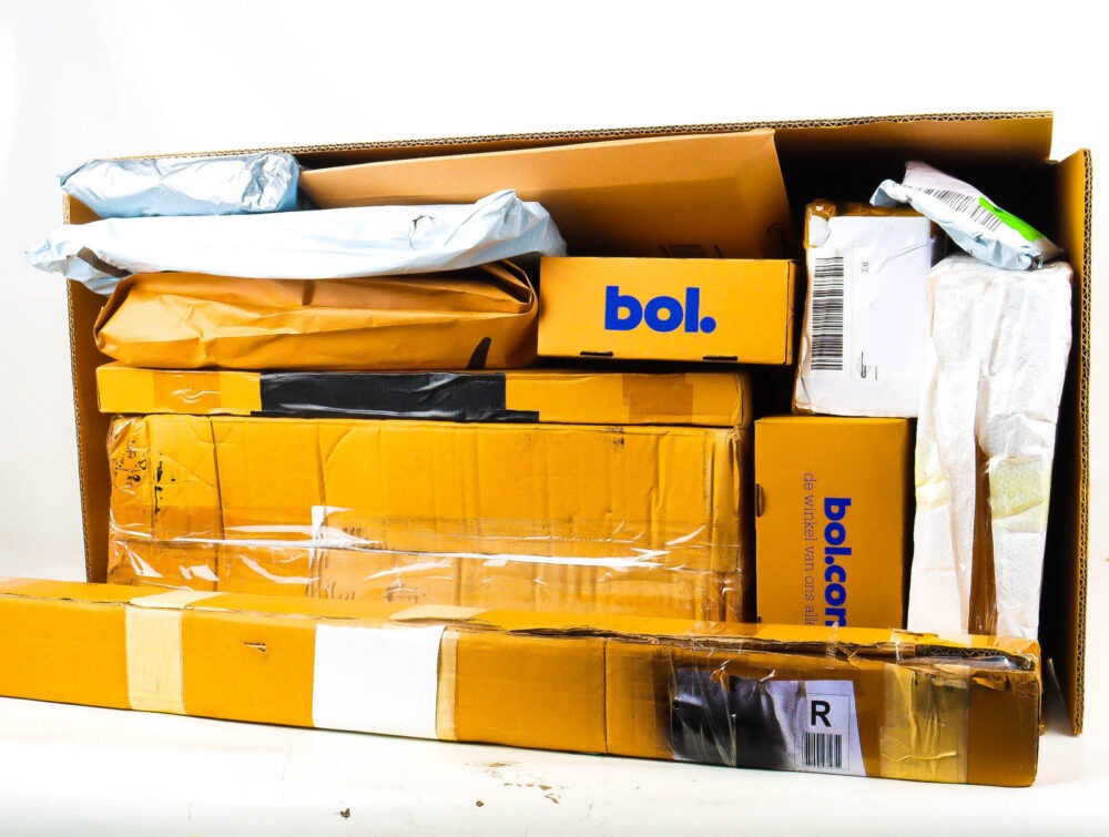 XXL Doos met Ongeopende Postpakketten