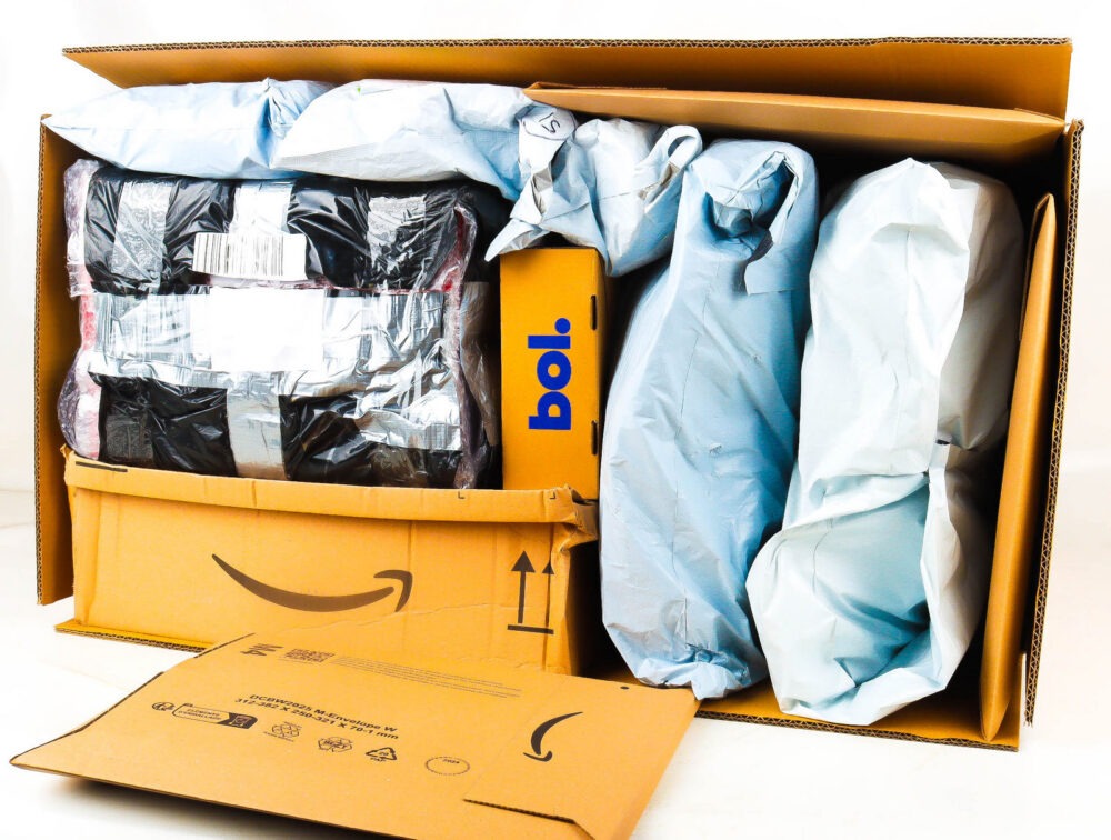 XXL Doos met Ongeopende Postpakketten