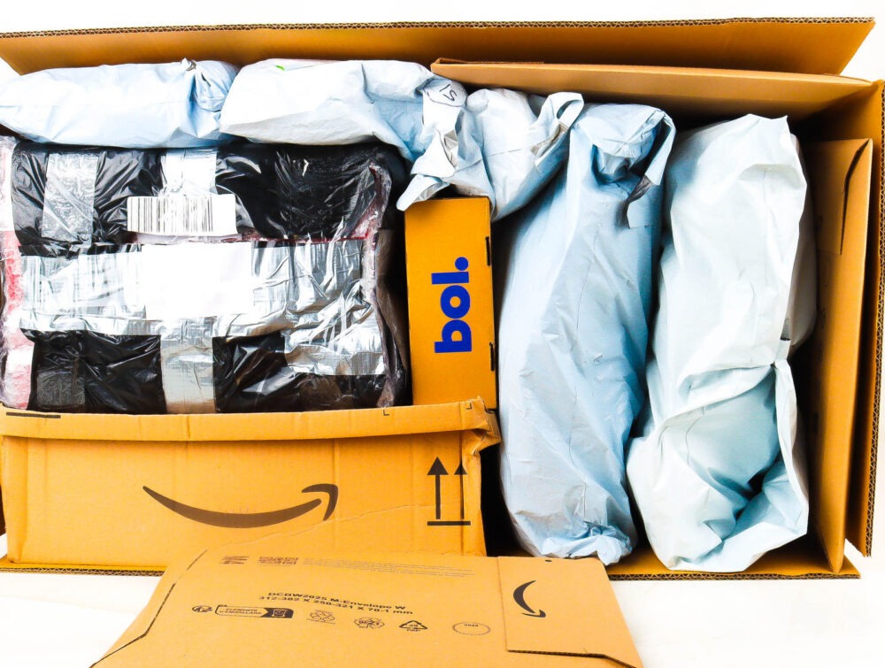 XXL Doos met Ongeopende Postpakketten