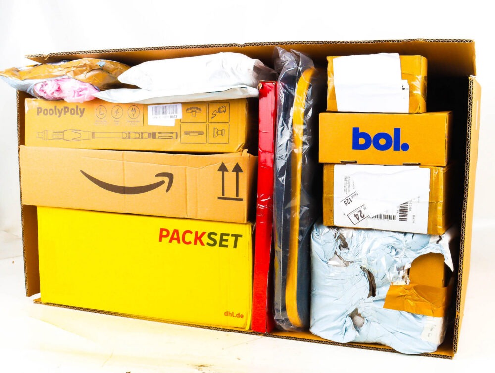 XXL Doos met Ongeopende Postpakketten