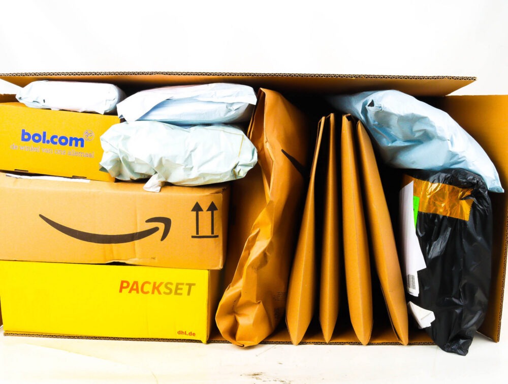 XXL Doos met Ongeopende Postpakketten