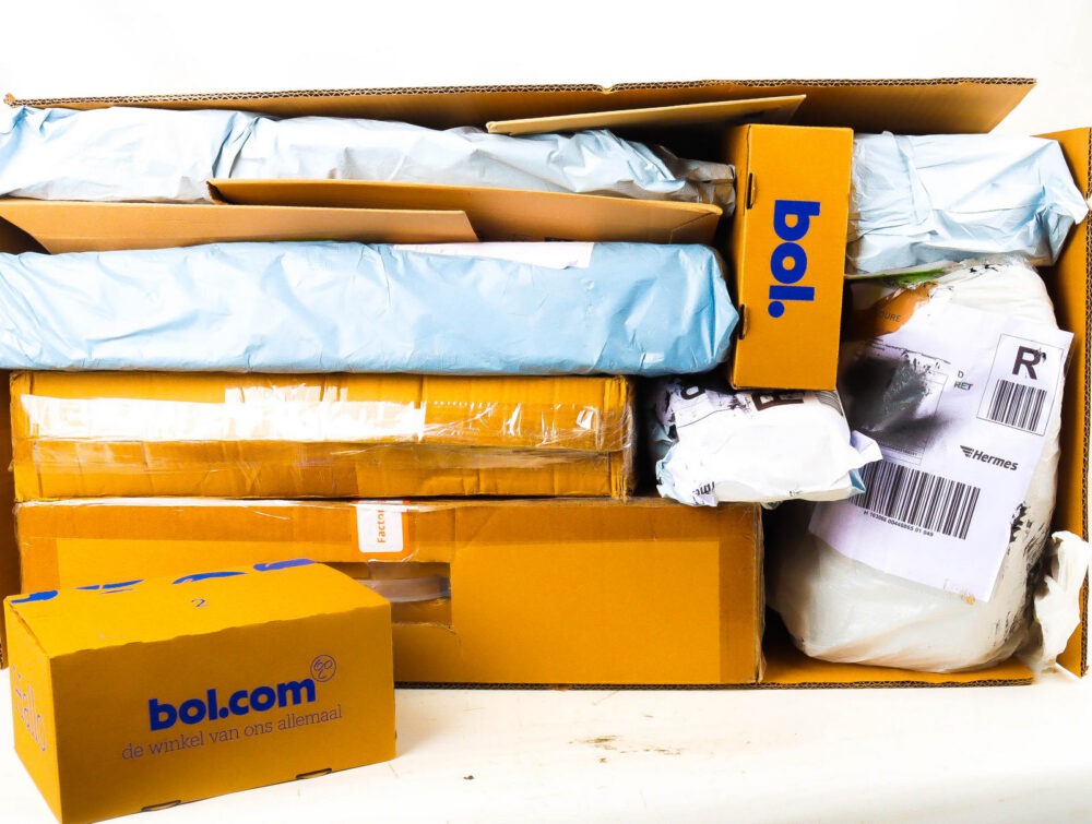 XXL Doos met Ongeopende Postpakketten