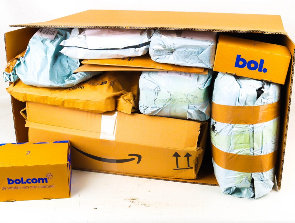 XXL Doos met Ongeopende Postpakketten