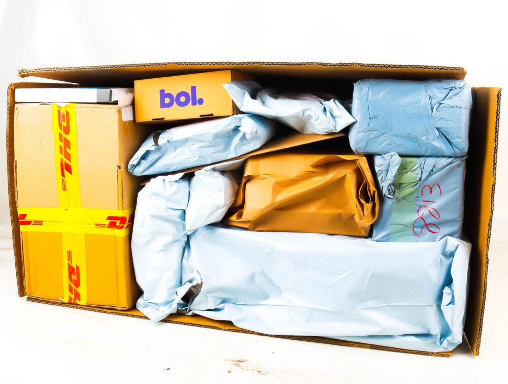XXL Doos met Ongeopende Postpakketten