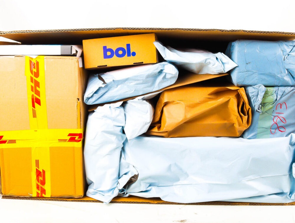 XXL Doos met Ongeopende Postpakketten