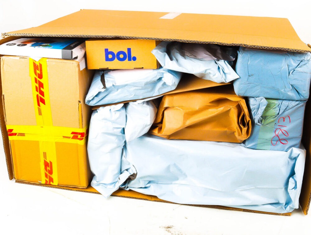 XXL Doos met Ongeopende Postpakketten