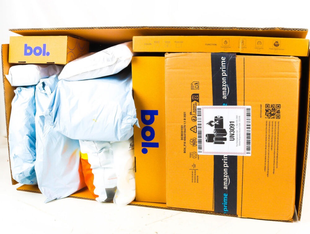XXL Doos met Ongeopende Postpakketten