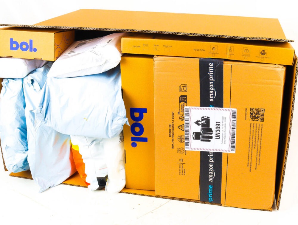 XXL Doos met Ongeopende Postpakketten